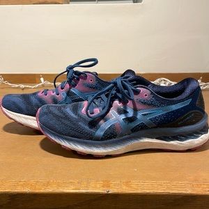 Women’s ASICS Gel Nimbus 23 Size 8.5